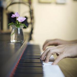 白丝校🌸脱白丝让我c漫画
